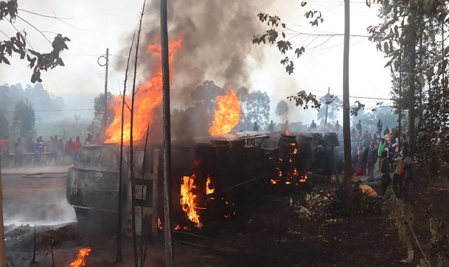 FUEL TANKER BURNING