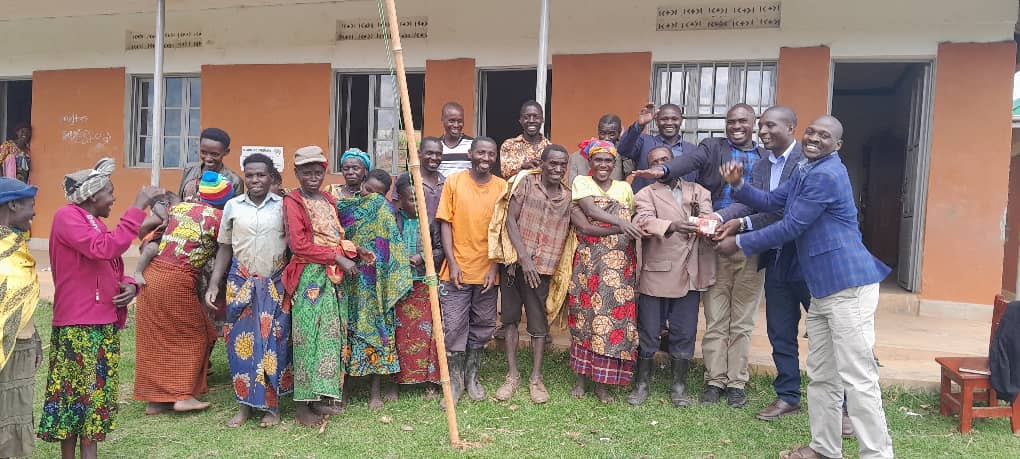 BATWA RECIEVING SEED CAPITAL FROM AICM ED