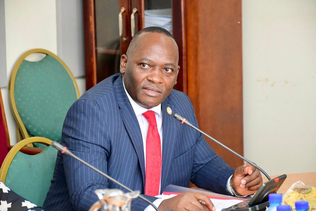 Opposition Leader Questions Mandatory COVID Tests for Presidential Meetings