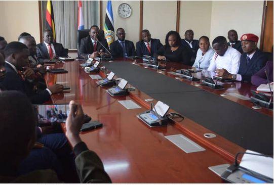 Opposition MPs Extend Parliamentary Leave, Demand Government Apology