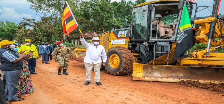 President Museveni flags off road works resized.