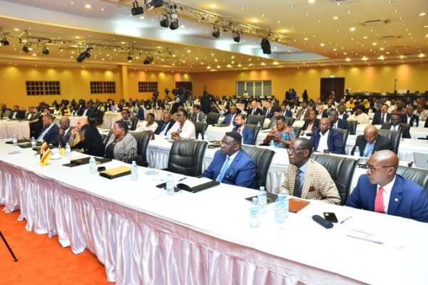 Prime Minister of Uganda Invites UAE Investment at Business Forum