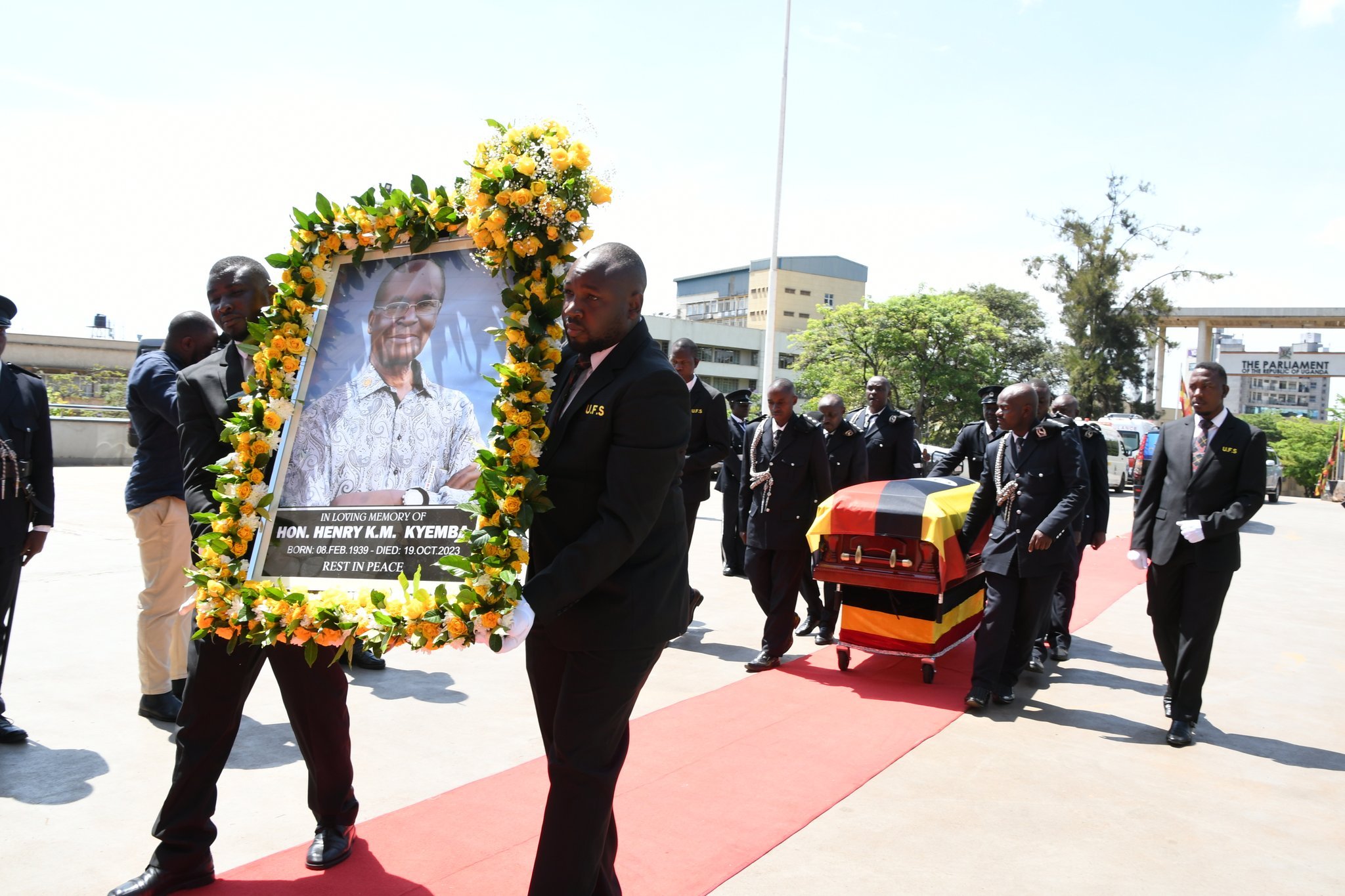 jinja city council pays tribute to former minister henry kyemba