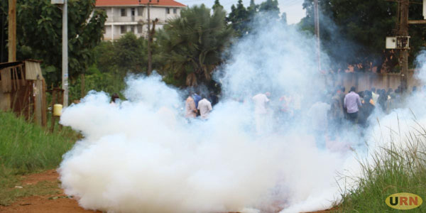 lira protesters met with tear gas from police