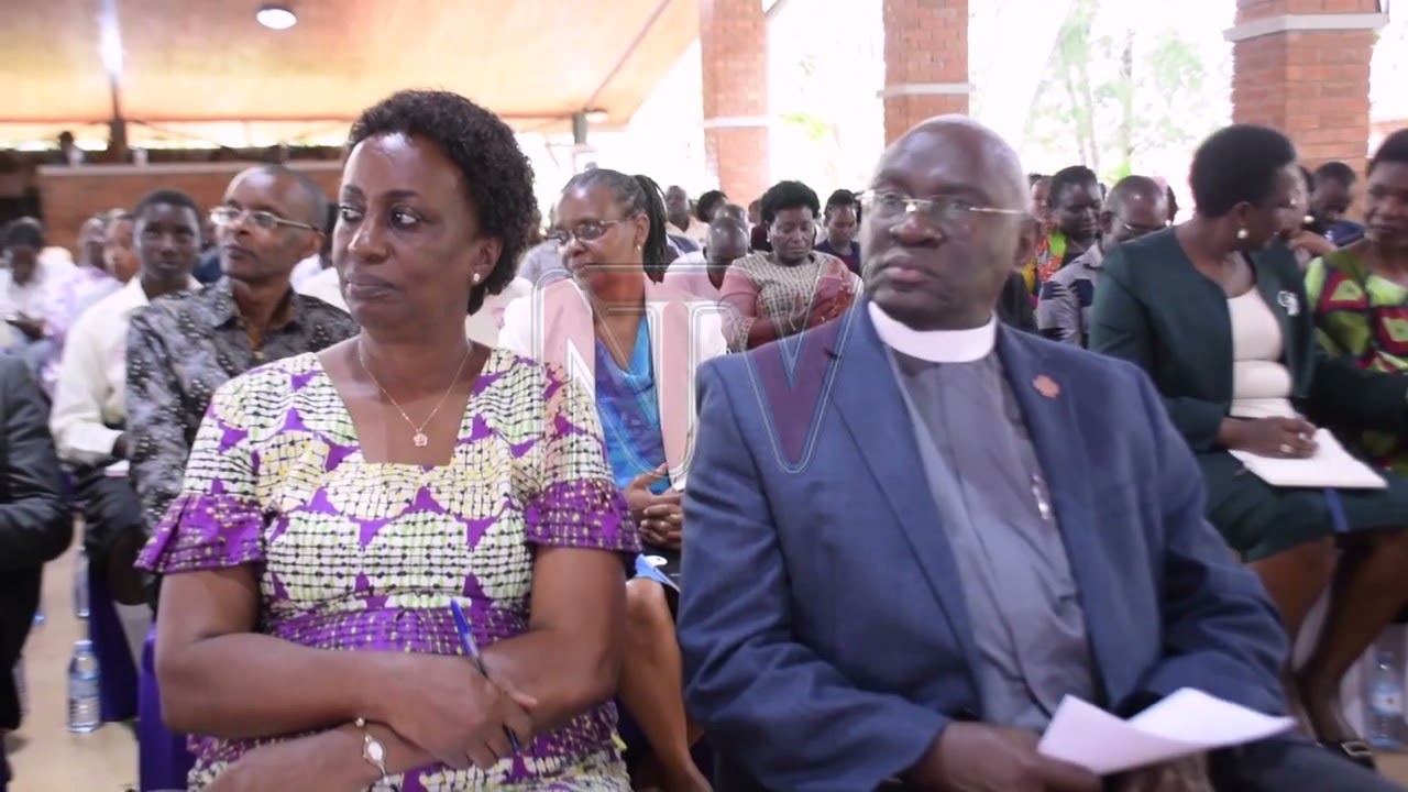 retired archbishop orombi advises leaders on servant leadership