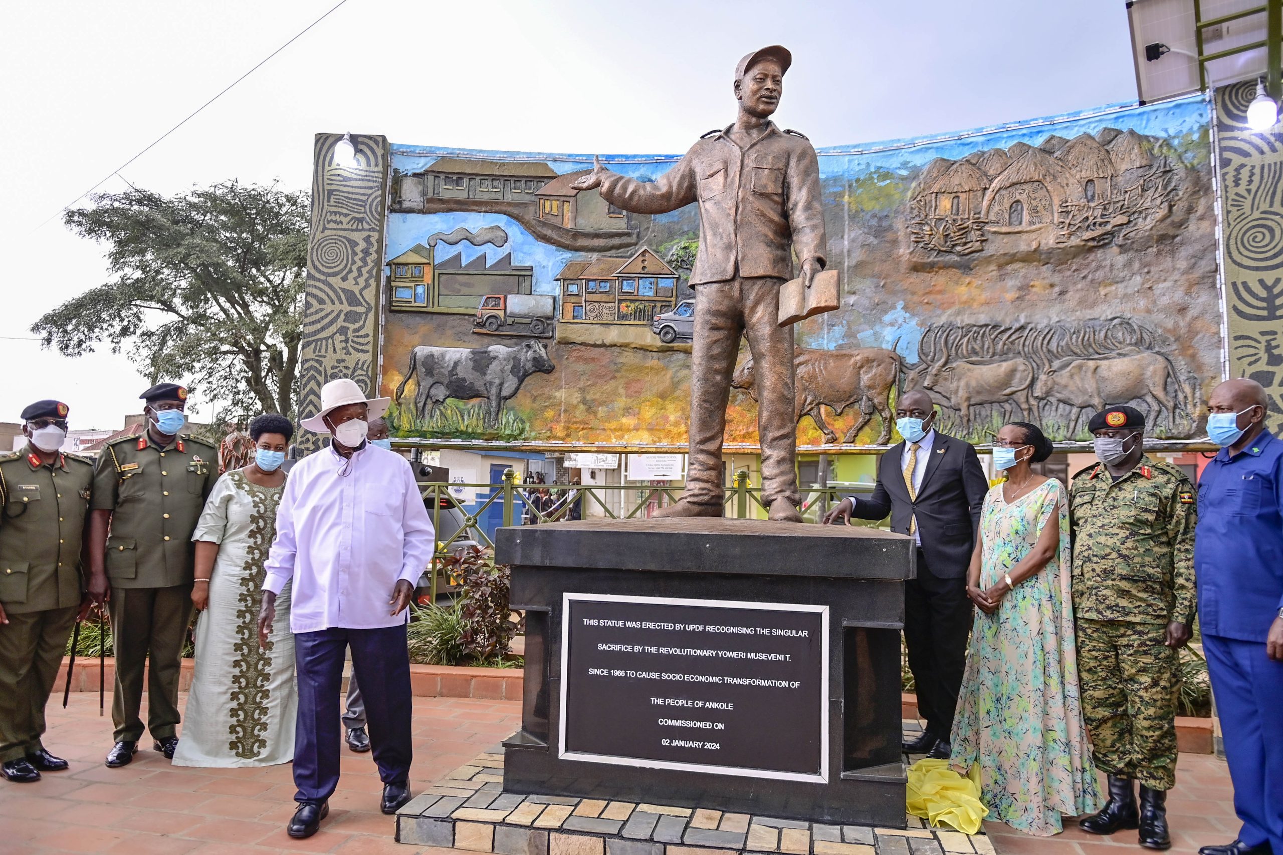 Unveiling a monument in Honour of H.E’S achievements in Greater Ankore Region Rushere 06