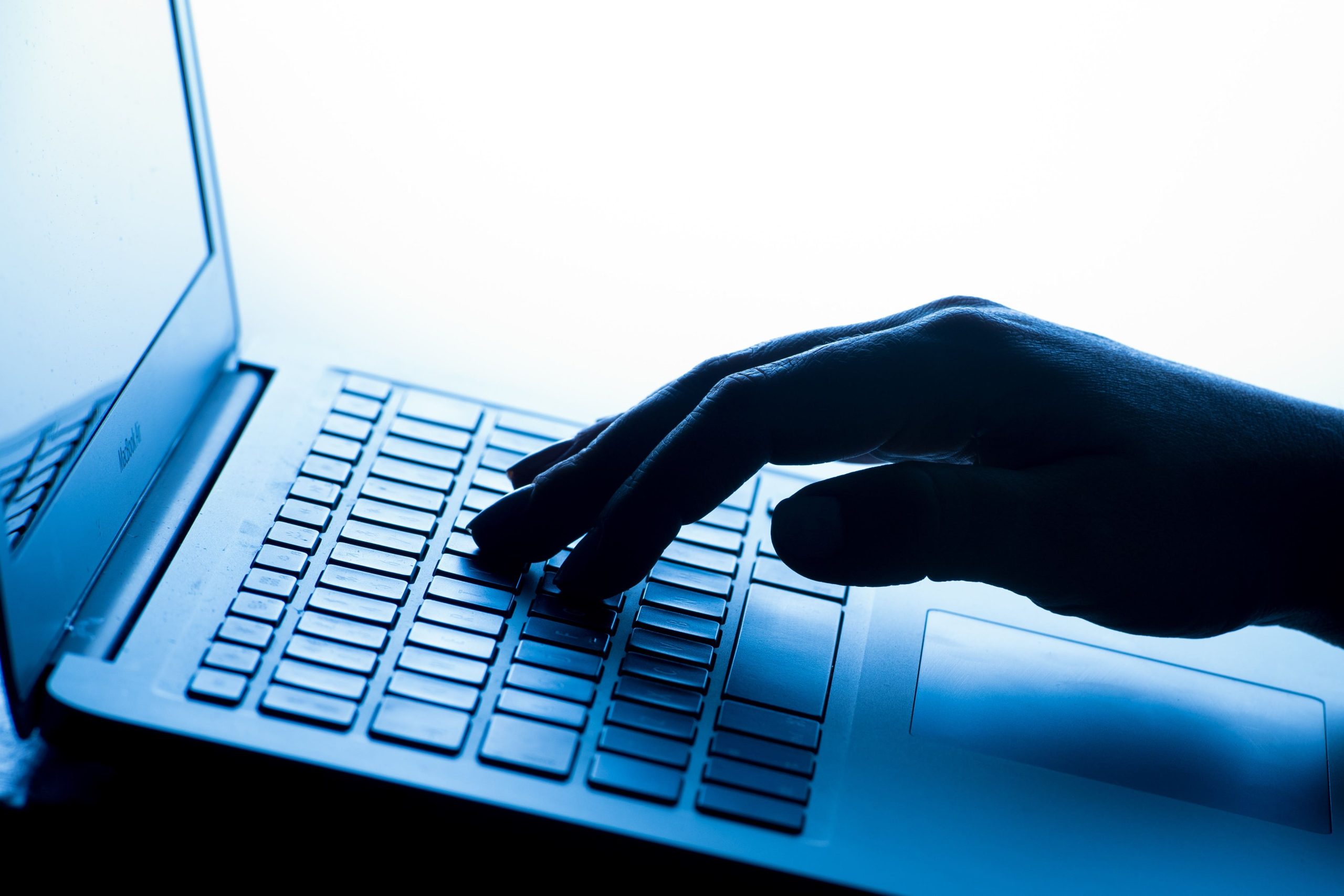 more children under 10 targeted by paedophiles online watchdog reports