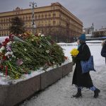 detentions in russia spike as nation mourns alexey navalnys death