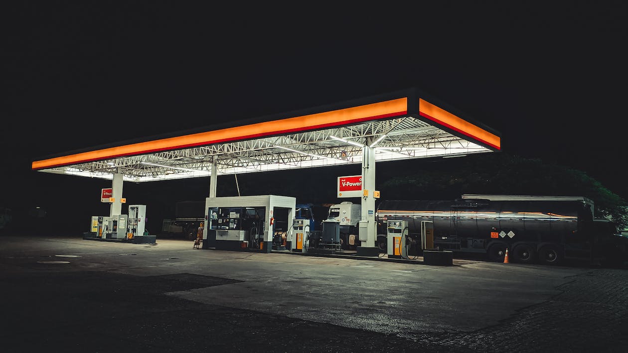 government to crack down on non compliant fuel stations in uganda