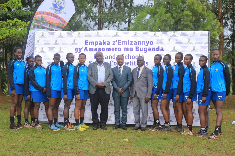 Minisita Robert Serwanga Ssaalongo asabye Abazadde okutwala Abaana baabwe mu masomero agasobola okutumbula ebitone byabwe.