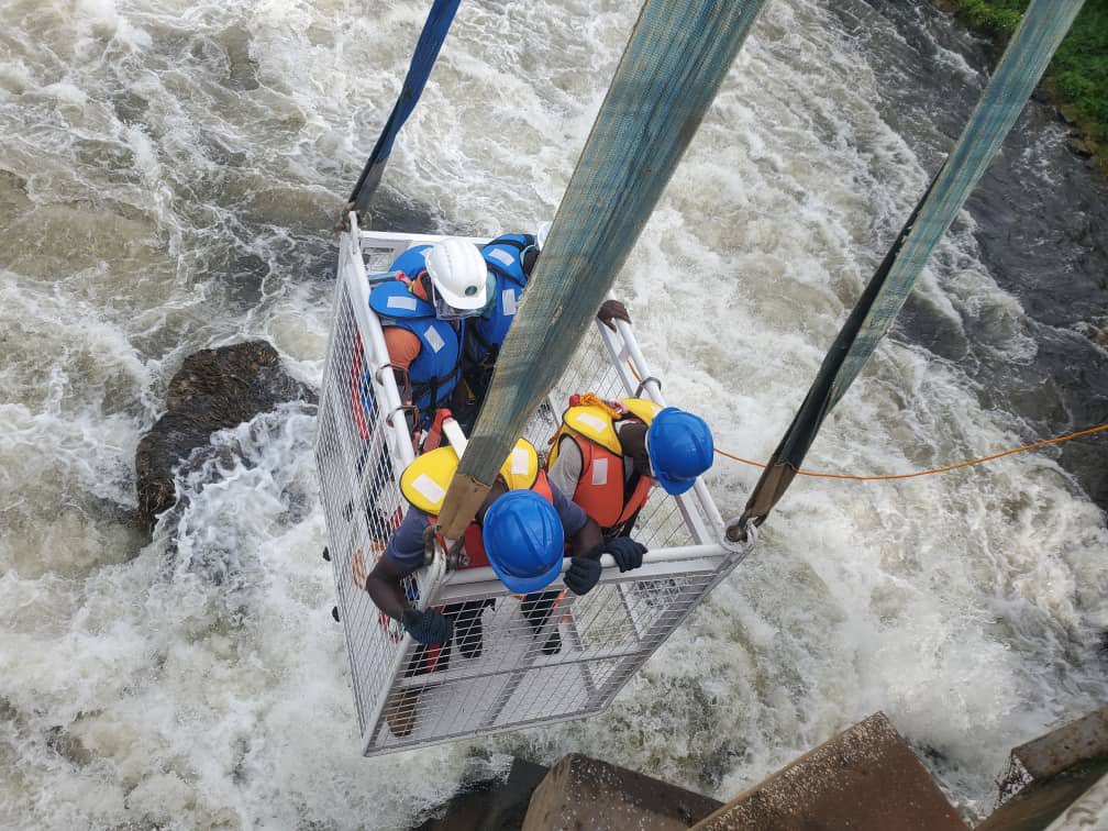 Engineers Assess Damage at Karuma Bridge