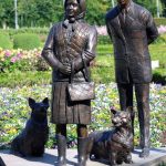 New Statue of Queen Elizabeth II Faces Backlash in Northern Ireland