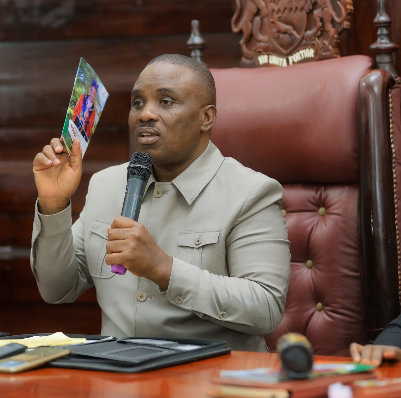 (Kampala) – Kampala Lord Mayor Erias Lukwago has urged Speaker Anita Among to apologize to the Buganda Kingdom following her controversial remarks about the Coffee Amendment Bill, as Buganda leaders express concern over the implications for local coffee production.