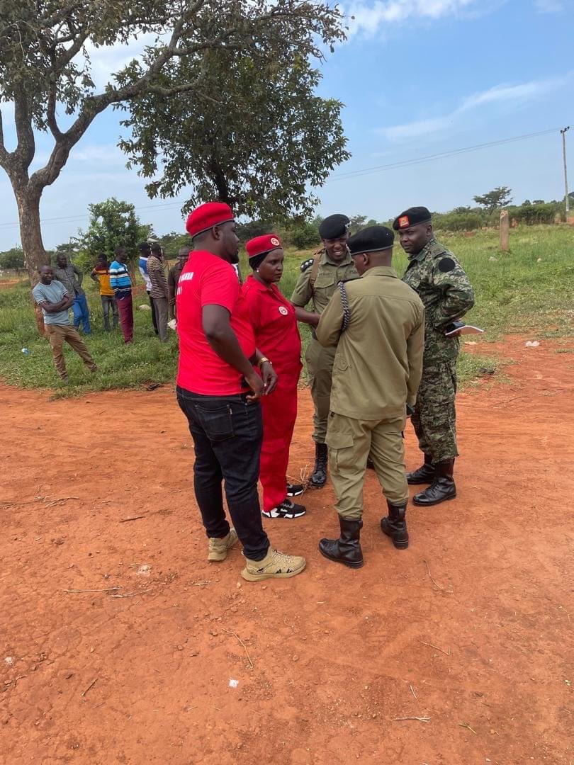Bobi Wine’s mobilization efforts in Nakasongola District were hindered by heavy police and military deployment, which the opposition leader claims is an attempt to curb the growing momentum of his revolutionary message.