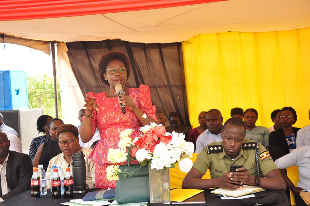 Lands Minister Judith Nabakooba has stopped a Wakiso landlord from evicting over 400 residents due to an expired lease on disputed land.