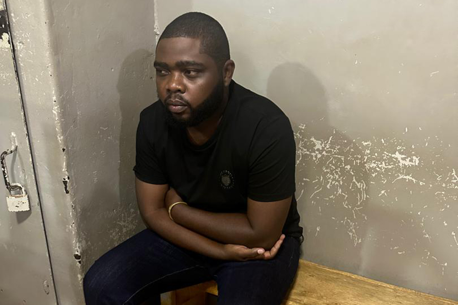 (Kampala) - Police have arrested Joshua Tumusiime, a notorious conman who defrauded multiple companies by posing as a businessman and securing contracts under false pretenses. He faces charges related to theft and obtaining money by deception.