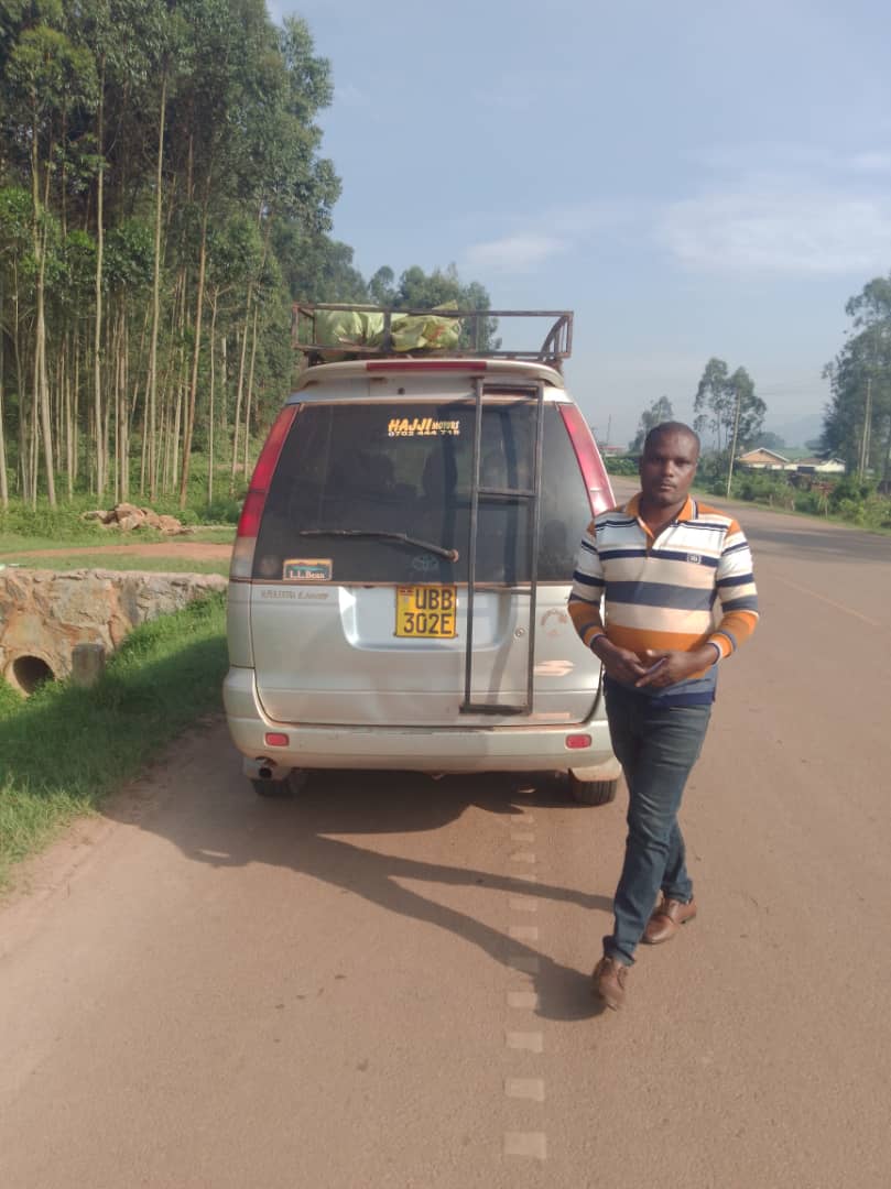 A driver and conductor were detained by Kabale Police after a video surfaced showing them engaging in reckless and dangerous behavior on Katuna Road.