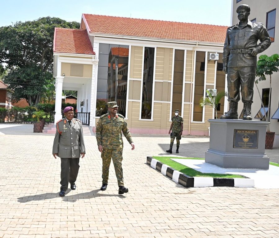 Ugandan and South African Military Chiefs Discuss Cooperation